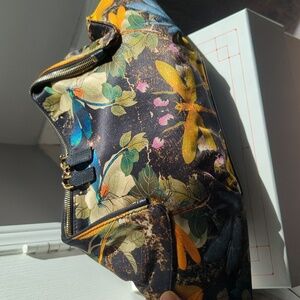 Authentic Alexander McQueen DeManta Clutch